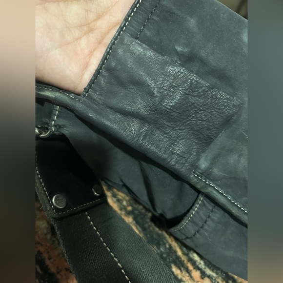 Authentic Coach messenger bag. Size medium. Pre loved. Condition 10:10 - Picture 15 of 15